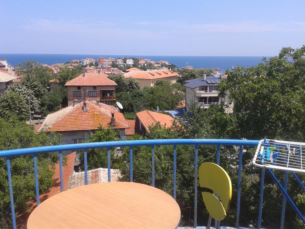 The Colourful Mansion Hotel Ahtopol Exterior photo