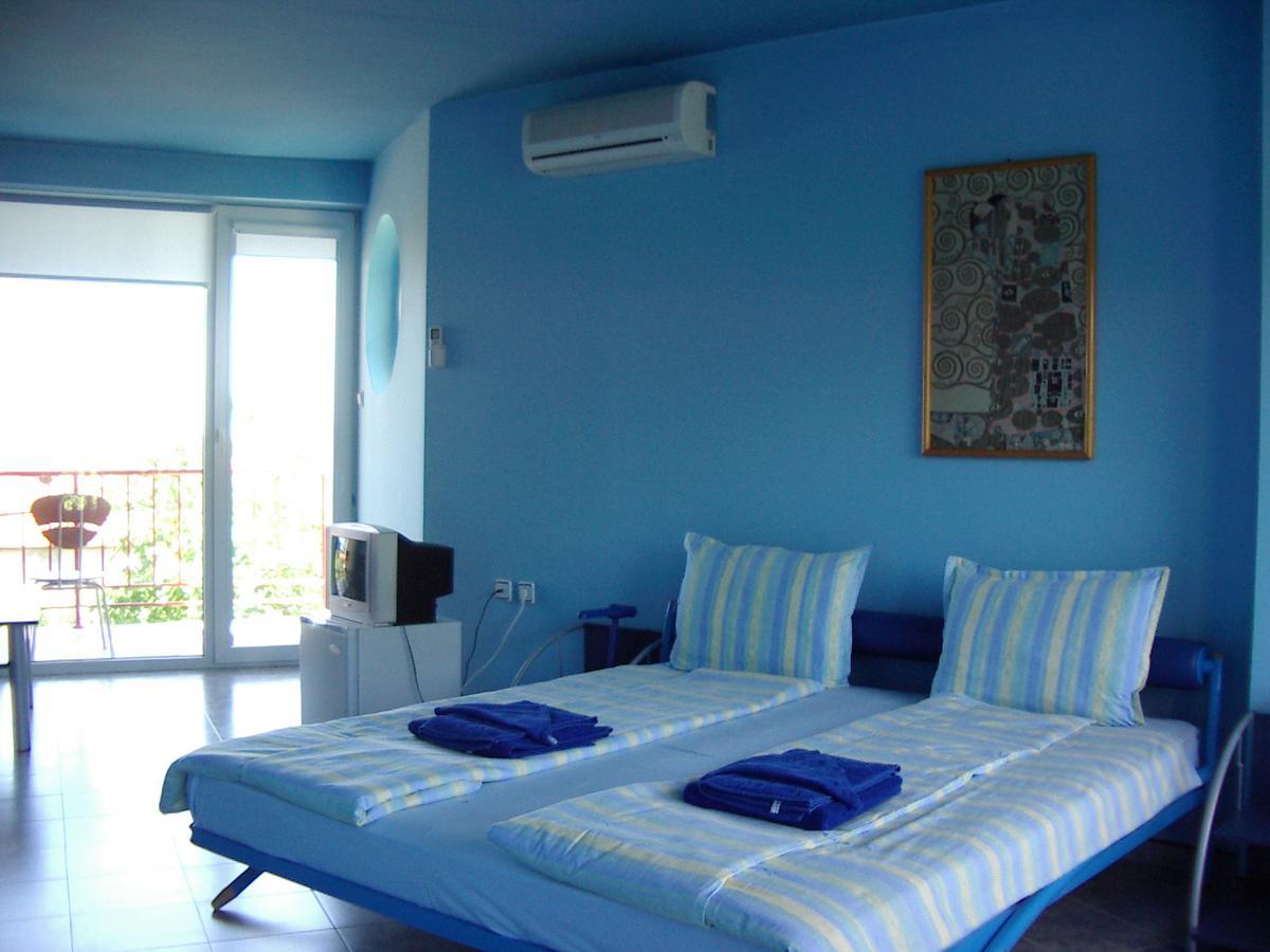 The Colourful Mansion Hotel Ahtopol Exterior photo